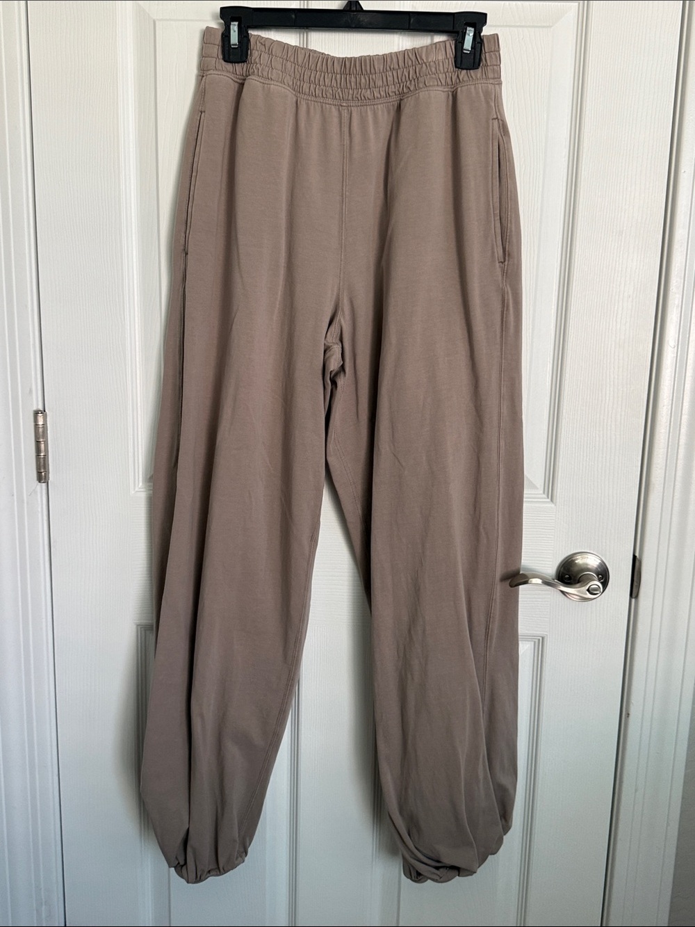 SZ MEDIUM-Super Cute Free People Pants in Taupe, elastic at ankles.